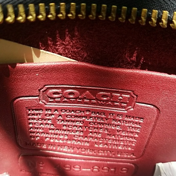 Red - Picture 7 of 8